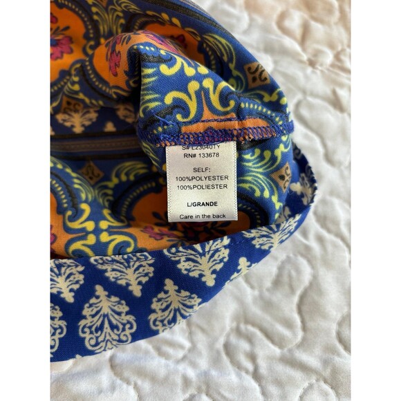 Love tree happens silky loose tank top size large - Picture 5 of 6